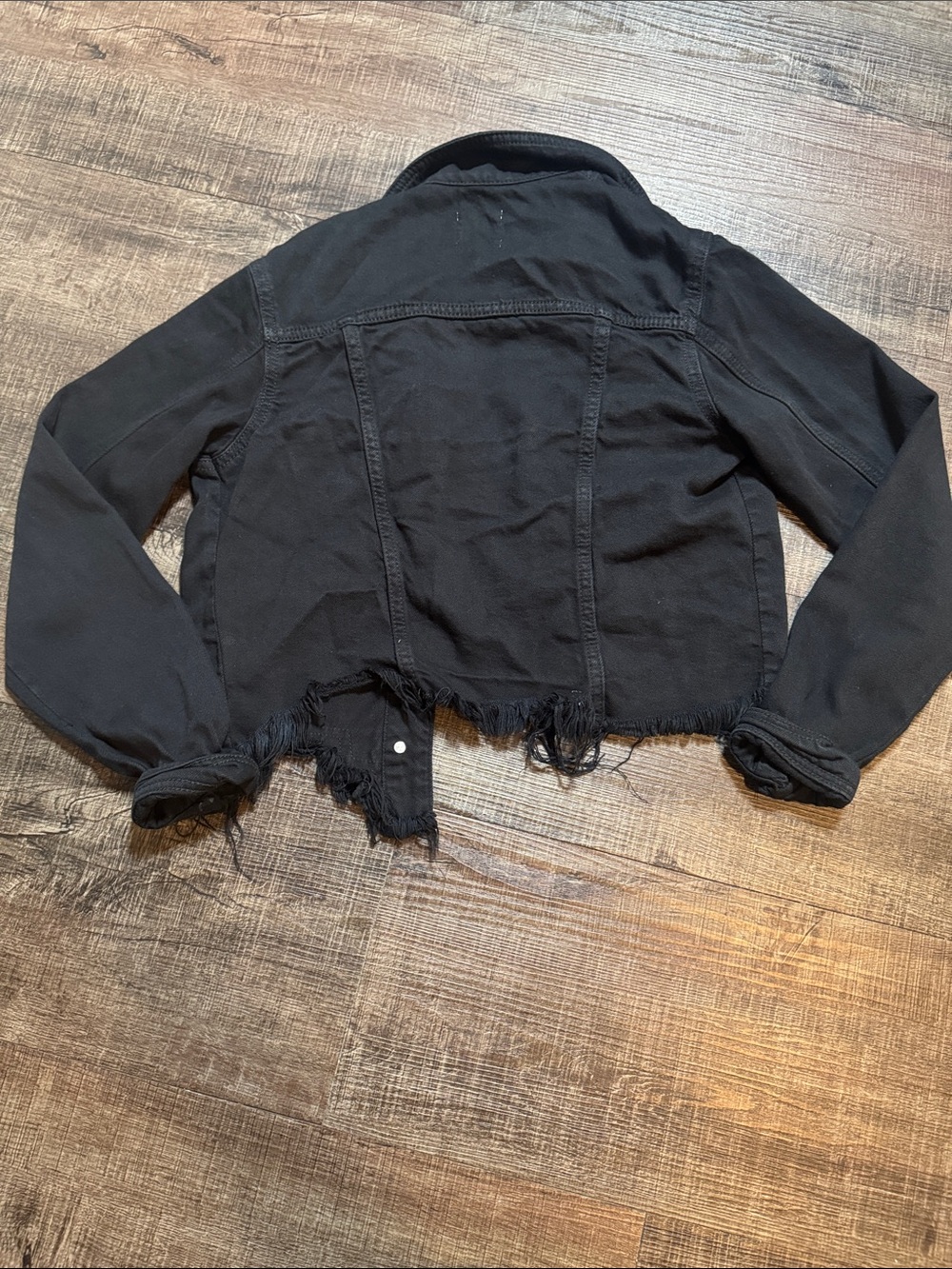 Black Distressed Cropped Denim Jacket - Women - Picture 9 of 12